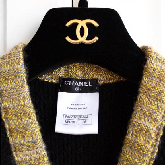 Chanel F/W 2015 Brasserie Black Gold Quilted Camellia Cashmere 15K Cardigan - Picture 5 of 14